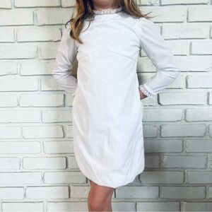 Vintage White Long-Sleeve Girls Textured Dress with Lace Collar